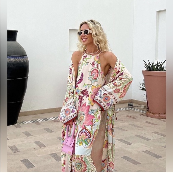 🆕️[L] Zara Floral Printed Kimono / Robe / Duster viral - Picture 7 of 16